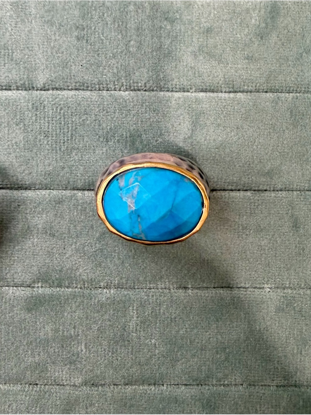 Turquoise Stone Two-Toned Hammered Statement Ring- Sz 7